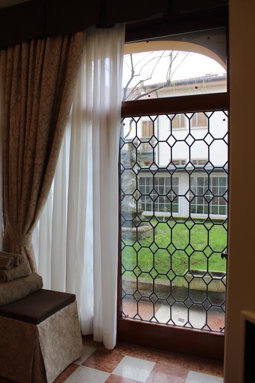 Domus Dotti V Guest House Treviso Kültér fotó
