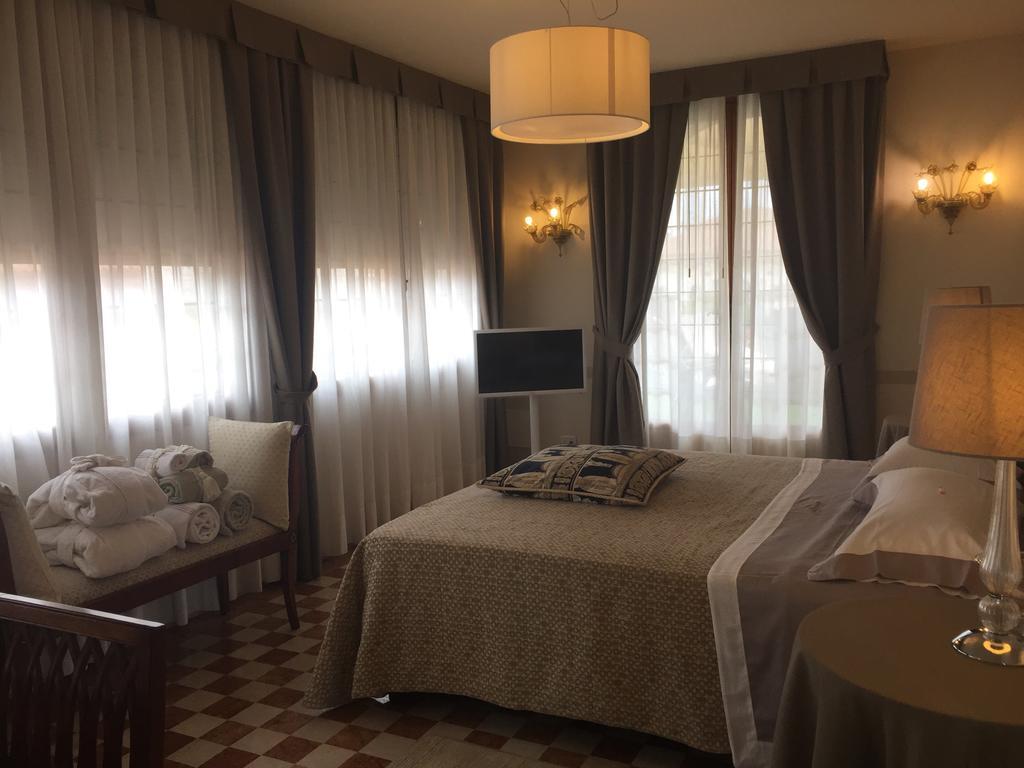 Domus Dotti V Guest House Treviso Kültér fotó