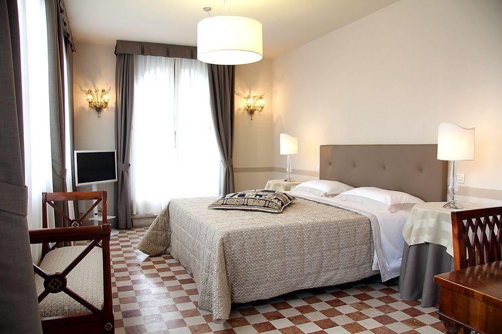 Domus Dotti V Guest House Treviso Kültér fotó